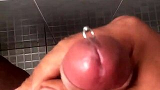 Watch this hot handjob make him explode 💦😍