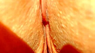 maturemons shows off her huge wet pussy spreading wide for viewers