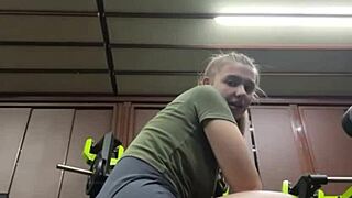 Daring thrill of public outdoor self indulgence