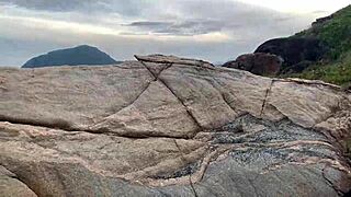 amateur latina blows huge cock outdoors for cuckold thrill