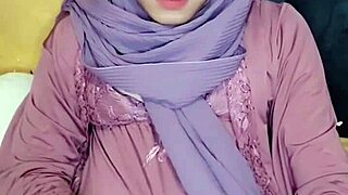 hijab crossdresser strokes solo arab style