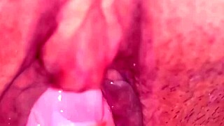 hey peep this amateur pink pussy post-virginity glow