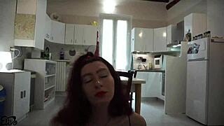 Spagnola Tette Naturali Ricevono Sborra Guidata Dalle Mie Mani