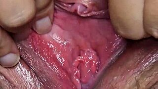 damn this sexy preggo milf cums shaking ass on home video