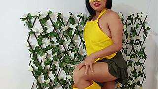 no change from veggie vendor so we fuck standing at her stall