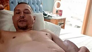 Explosive bareback handjob from tattooed mature brazilian