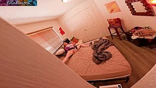 Stepmom Caught Peeping Begs You to Cum Inside Her Pussy Now!