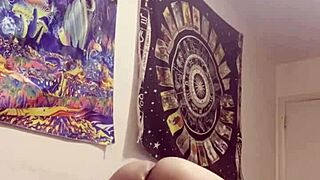 wanna see me twerk in thong till i soak it? ~ariana