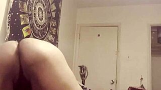 wanna see me twerk in thong till i soak it? ~ariana