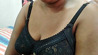 look at my amazing round ass hottest ever wanna play with it