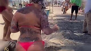 quem ama ver eu chupando rola grande preta na praia?
