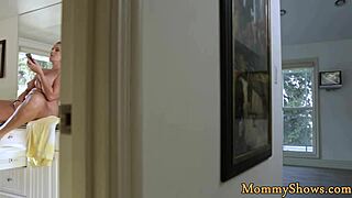 Intriguing Tattooed Babe's Close-Up Tribbing Session with Classy Mature