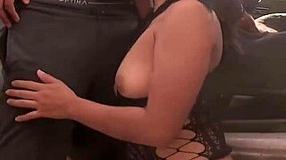 ESPOSA SAVAGELY POUNDED OUTDOORS BY LOVER INSTEAD OF MOTEL!