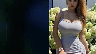 busty chubby bikini babes flash huge tits no bra