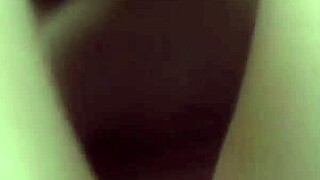 Flexible Vikamicky licks her own pussy in self-cunnilingus display