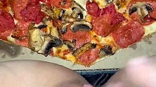 I stuff ice cream chocolate pizza deep in my arabic pussy craving bbc