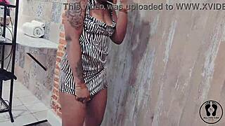 i'm dancin at the strip club, ebony twerkin my booty shakin in this sexy dress feelin hot ya know?