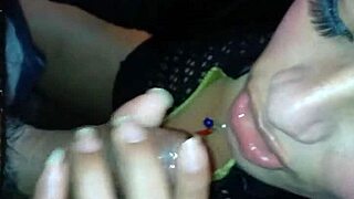 mas cliente safado gravou meu rostinho chupando gostoso dessa vez