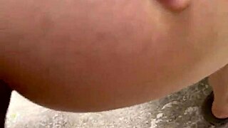 follo ese culo apretado detrás de la colina rocosa otra vez