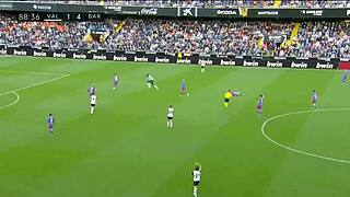 valencia crushed as barcelona dominates 2-4 thriller