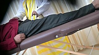 DESI DOCTOR SAHIYA STROKES PATIENT'S COCK WITH EXPERT HANDJOB GRIP