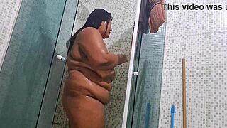 Horny BBW Blasts Massive Squirting Video Frenzy!