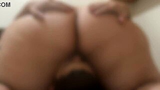 Intriguing Face-Sit Builds To Shuddering Climax In Passionate Ride