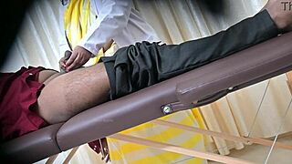 DESI DOCTOR SAHIYA STROKES PATIENT'S COCK WITH EXPERT HANDJOB GRIP