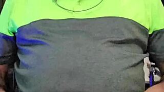 ezsosa flashes curvy body in bedroom exhibitionist update