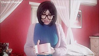 I squirt wildly with Chantal's hot new sex toy