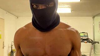 Bodybuilder Lady Works Out Neck and Shoulders Outdoor in California for Sexy Public Admiration