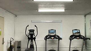 Bodybuilder Lady Works Out Neck and Shoulders Outdoor in California for Sexy Public Admiration