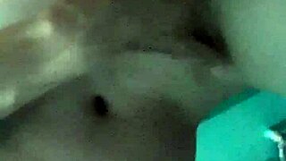 hot babe masturbates sends steamy whatsapp video