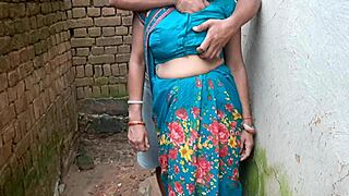 Viral Sexy Desi Girl Explores First Time Virgin Thrill