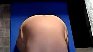 Mature Stunner Flows Through Naked Yoga into Furious Pussy Masturbation