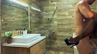 Myredfoxgirl sneaks bathroom cheat at party 😏🍑