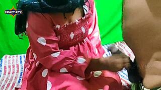 pakistani babe takes first anal pounding deep!