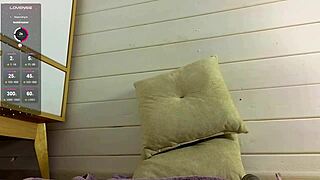 shaved teen pussy shakes from fingers toys n vibrator action