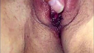 hey girlfriend, come lick my wet pussy while i suck you off