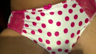 hey girlfriend, come lick my wet pussy while i suck you off