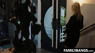 Housewife Invites Masseuse Alexis Fawx Fucks Jenna Sativa