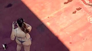 vecinas argentinas en bikini bronceando tetas en terraza voyeur