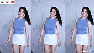 Dominant Korean Prostitute Demands Rough Service