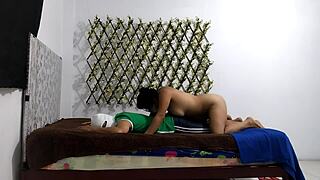 big ass slut begs for cock 🍑🍆