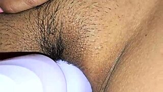 ohh this latina milf pussy... so sexy tight wet lips i luv it