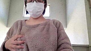 Aika Frau Outdoor Masturbation Thrill