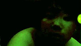 hey girl, wanna see this vietnamese starme show her hot stuff?