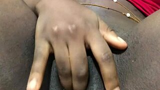 ebony beauty fingers big wet pussy solo homemade