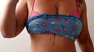 chupando um homem como puta e uma delicia total safada