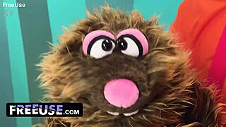 Handyman Tommy teaches milf Ryan fingering fucking kitchen lessons